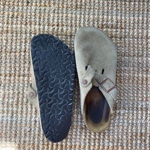 Boston Clogs in Taupe